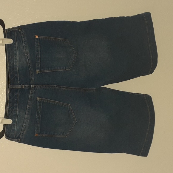 Shorts - Picture 3 of 3